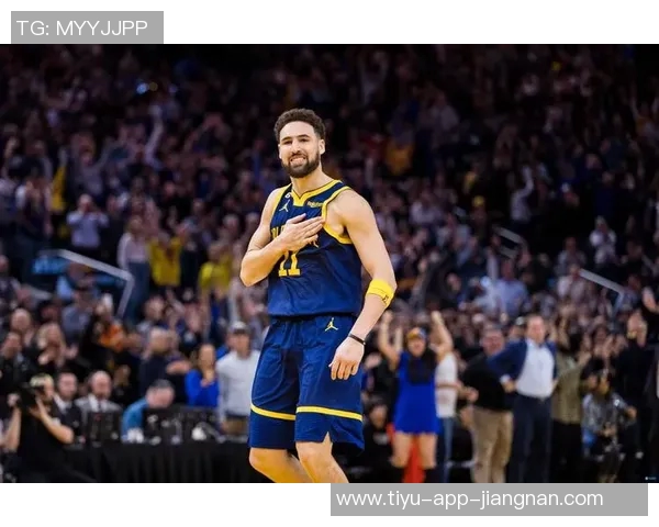 库里称赞克莱是球队重要资产因为他能有效防守对手最佳外线球员