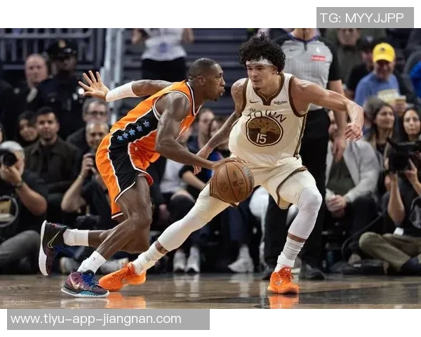 加兰半场表现出色12投5中贡献11分3助攻且零失误状态在线