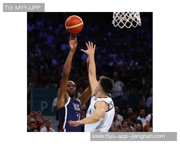 KD认为文班应更多在篮筐附近打球而非外线发挥其真正实力